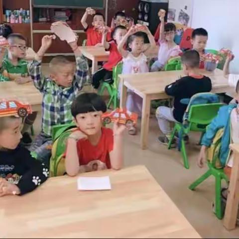 “奇思妙想，变废为宝”弘儒幼儿园学前教育宣传月系列活动之亲子创意手工制作活动。