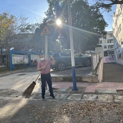 七坊镇中心学校－开学前卫生大扫除 营造清洁优美学校活动简讯