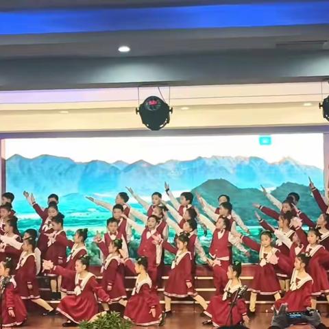颍上县南二小一（4）班大合唱比赛