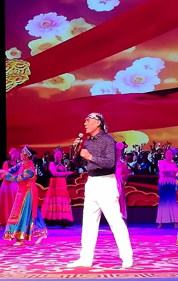 演唱歌曲《大中国》