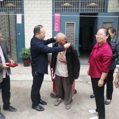 9月19日，大李庄乡走访慰问抗战老兵和退役残疾军人