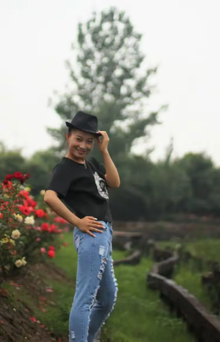 俏姑娘