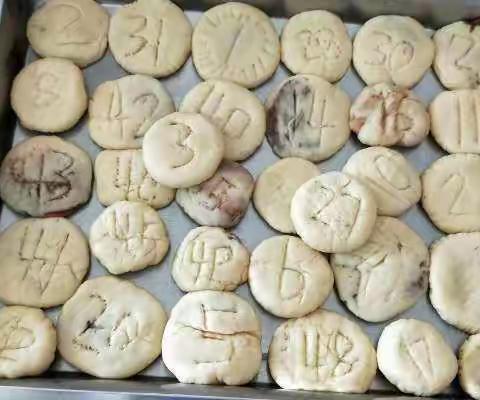 我自己做的月饼～