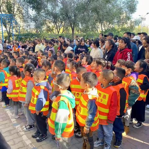 金豆私立幼儿园“防火常识进校园，自防自救保安全”主题活动