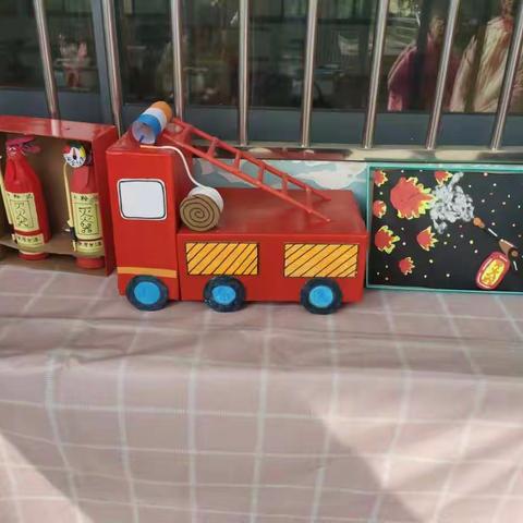 “消防在我心， 安全伴我行“大坞镇东阳温小学举行消防作品展活动
