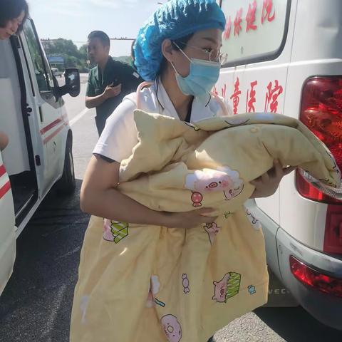抚顺市妇幼保健院新生儿团队成功转运并救治1名早产儿（30周+6天）