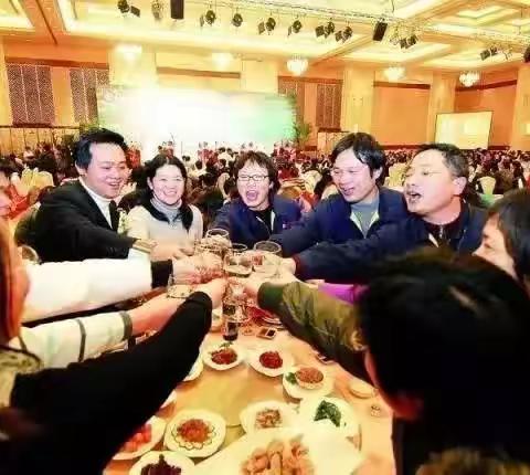 同窗情，一杯酒！