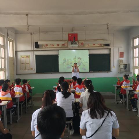 领风采，悟精髓，以教研促成长——记三泉中心校六年级数学教研活动