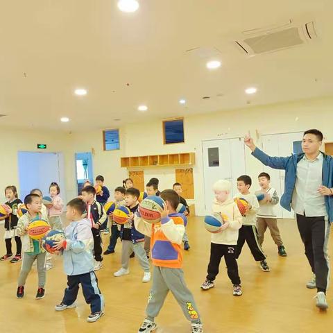 品格书香幼儿园十月第四周勇敢狮子班生活记录