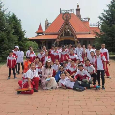 六年六班研学旅行！踏入伏尔加庄园，感受异国风情！