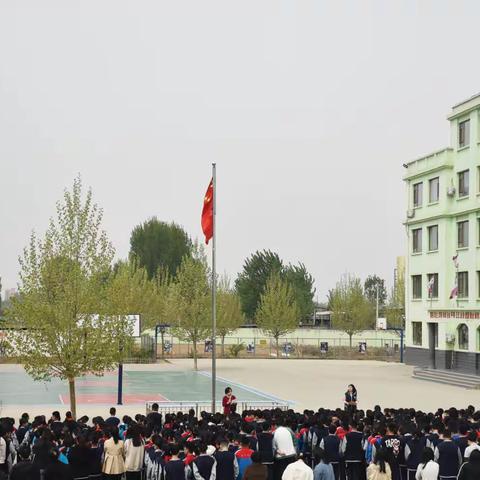 【术仁国学】“扫除道，美化校园”主题升旗仪式