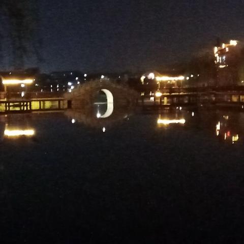 夜游肖家湖