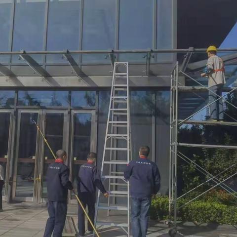 【中建锦绣广场二期】打造干净、整洁的园区