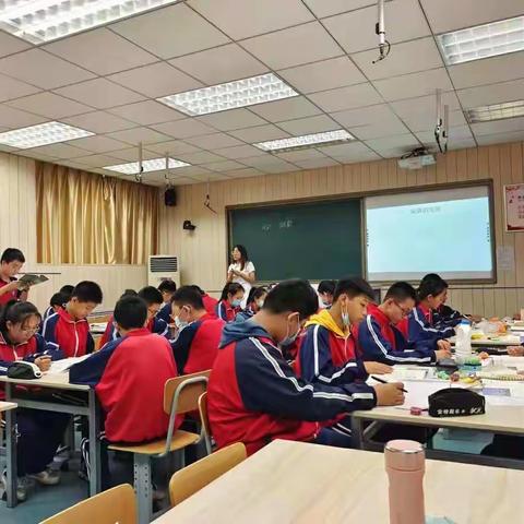 二O二中学｜  “双减”政策下的生物高效课堂与作业之变