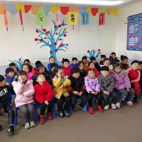 “世界有你们而美丽,生命有你们而完美,感恩有你”——乐宝幼儿园启智2班2019年三八妇女节主题活动