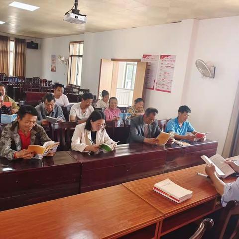 龙埠村党总支组织“党的二十大精神学习 书香涵养文明风”农家书屋主题阅读活动
