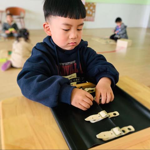 正阳县第一实验学校蒙氏幼儿园——四月份代霖小朋友的成长之路