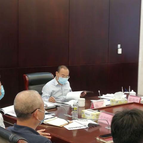 孙芬副市长主持召开专题会议研究国兴大道机箱和杆件整治等工作