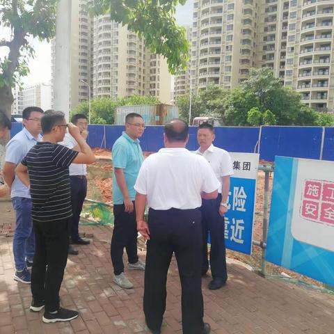 杜欣能副秘书长现场督查龙昆南延长线和椰海大道改造项目