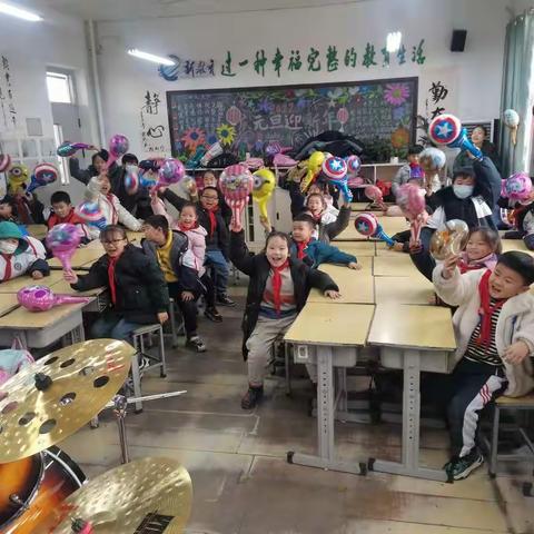 建设路小学西校二年级九班   庆元旦迎新年活动