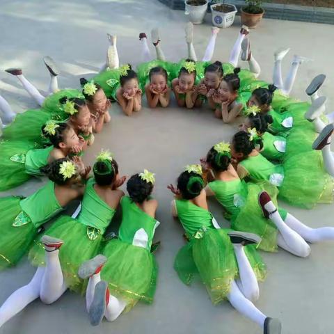 秒拍孩子开心快乐的那一刻👻👻（庄浪县良邑小学六一儿童节）