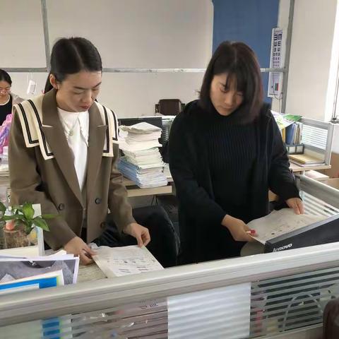 李阁镇路屯小学业务检查