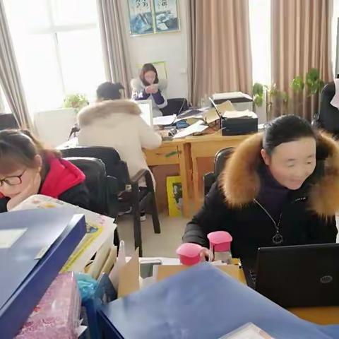 陈桥镇中心小学加班日常