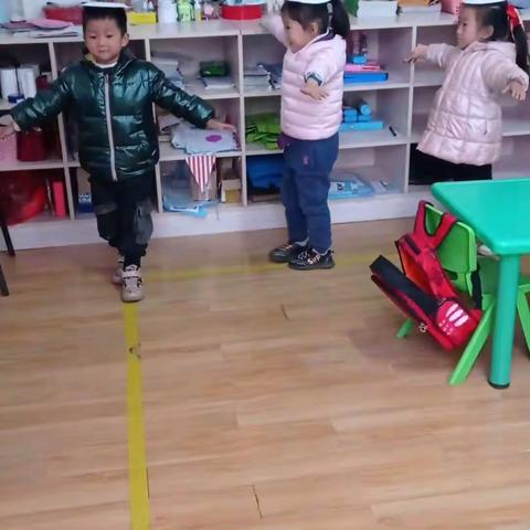 旧城天天乐幼儿园大班紫荆家庭教育主题课程12月成果展示