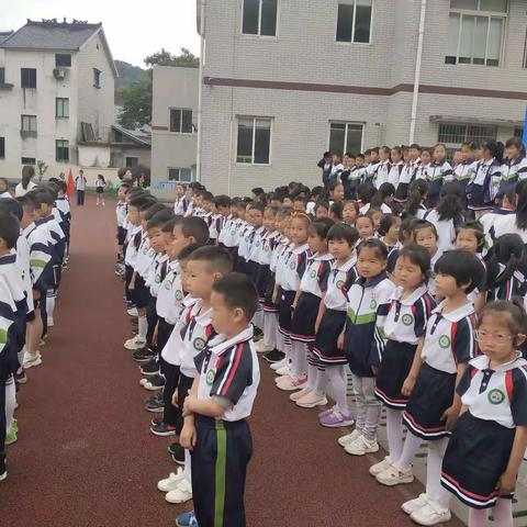 拥抱快乐，欢度六一！