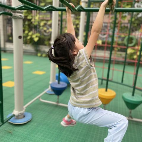 朝花幼儿园福润四季园大二班户外活动分享
