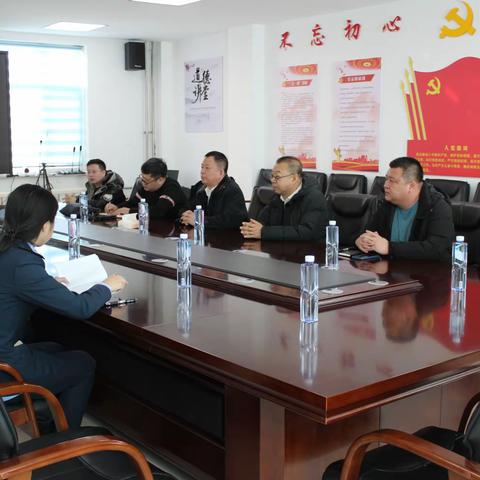 兴安分公司李万君经理一行深入桃合木收费所调研指导