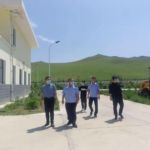 兴安分公司李万君经理一行深入桃合木收费所调研指导工作