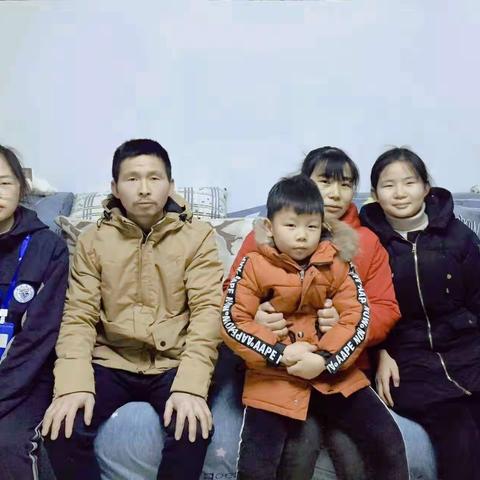 记录微家史，传承好家风——黄河小学六年级寒假“阅读＋”实践作业展