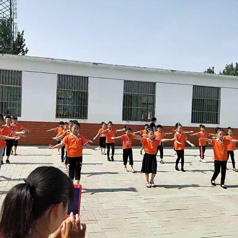 临清市老赵庄镇齐楼小学幼儿园——2018年六一儿童节文艺汇演