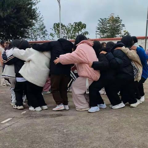 团结合作，携手追梦