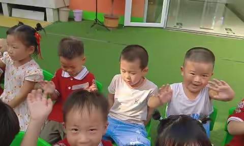 可爱的小朋友们快乐的幼儿园生活✌