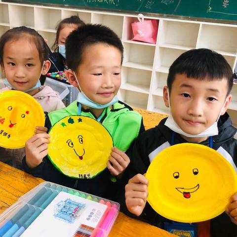 国庆日 中秋时 国庆同圆寄相思——桃李小学双节同庆活动