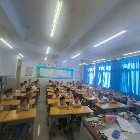 他们，值得永远记得——滨州学院附属小学一年级17班烈士纪念日主题教育。