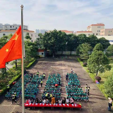 阳光幼儿园2020年上学期师生早操展示