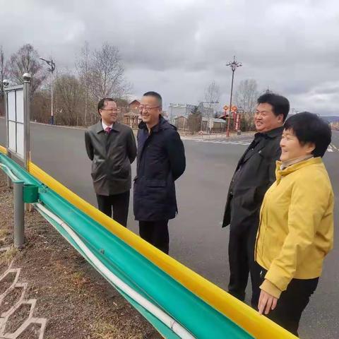 河长巡河检查，推进河湖安全生产工作
