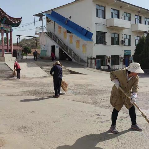 武乡县大有乡长乐村：举办爱村日活动助力治六乱、靓家园