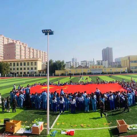 新世纪幼儿园《军民大生产》亲子活动剪影