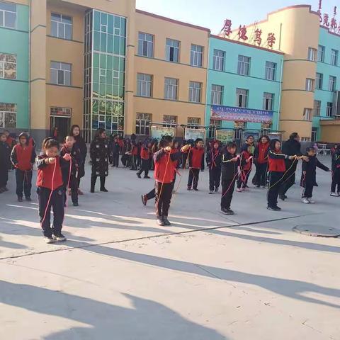“绳”彩飞扬——托克托县第二小学跳绳比赛活动