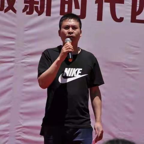 最闪亮的那个你