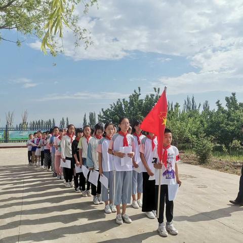 【凝聚德育·立德树人】龙门小学“小手拉大手 接种齐步走”新冠疫苗接种宣传实践活动