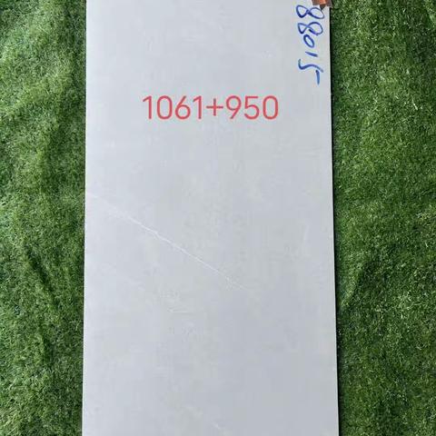 400*800优等品柔光中板肌肤釉质量杠杠的，性价比高，特价促销萍乡装货，只支持整车装，砖线杨15279556828