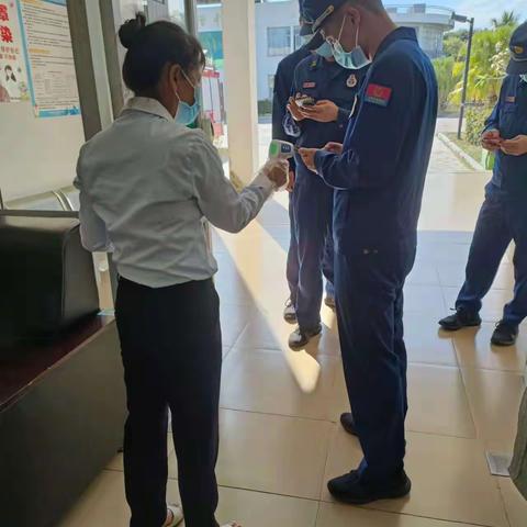 县消防救援大队赴我中心开展慰问老人活动