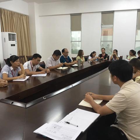 民政事务服务中心开展“一方有难，八方支援”爱心捐款扶贫工作