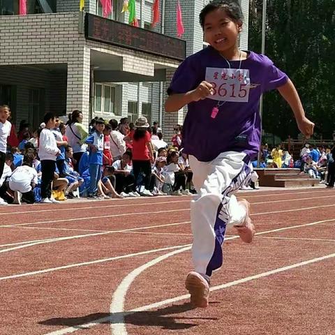 童心飞扬   祝福祖国——赤峰市元宝山区星光小学第十三届田径运动会