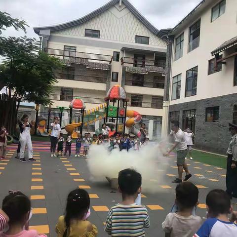 哈佛班🏯 《防拐、防骗、消防、地震》主题活动🚒🚒